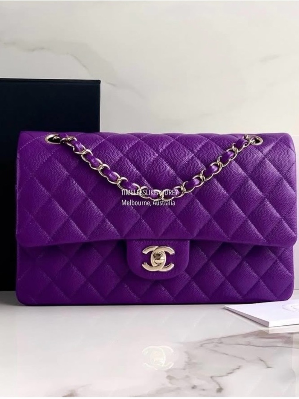 🦄 Sold out CHANEL Medium Purple
Quilted Classic Flap Shoulder Bag 🦄